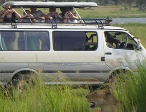 safari-car-uganda